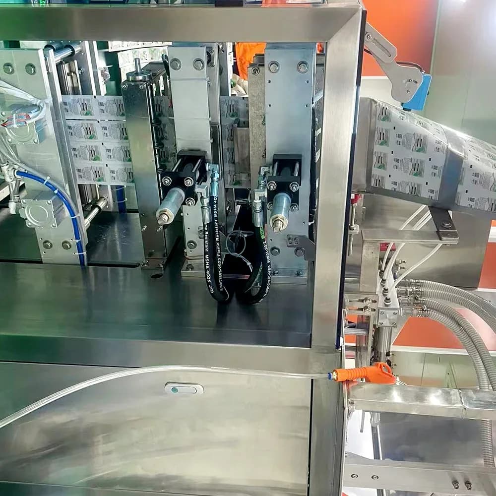 Automatic cosmetic filling line for OEM ODM skincare and body care production