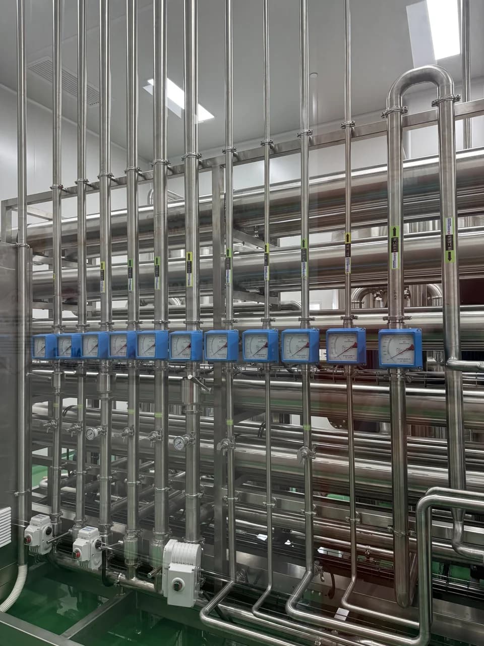 King Metis stainless steel pipeline and traceability gauges for cosmetics compounding